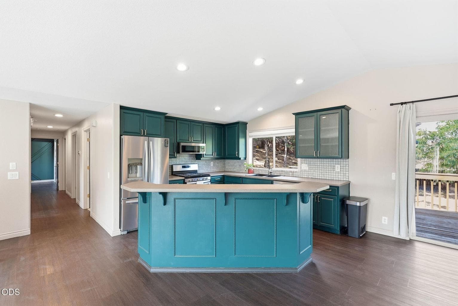 Photo of 3037 NE Purcell Boulevard 6 of 32
