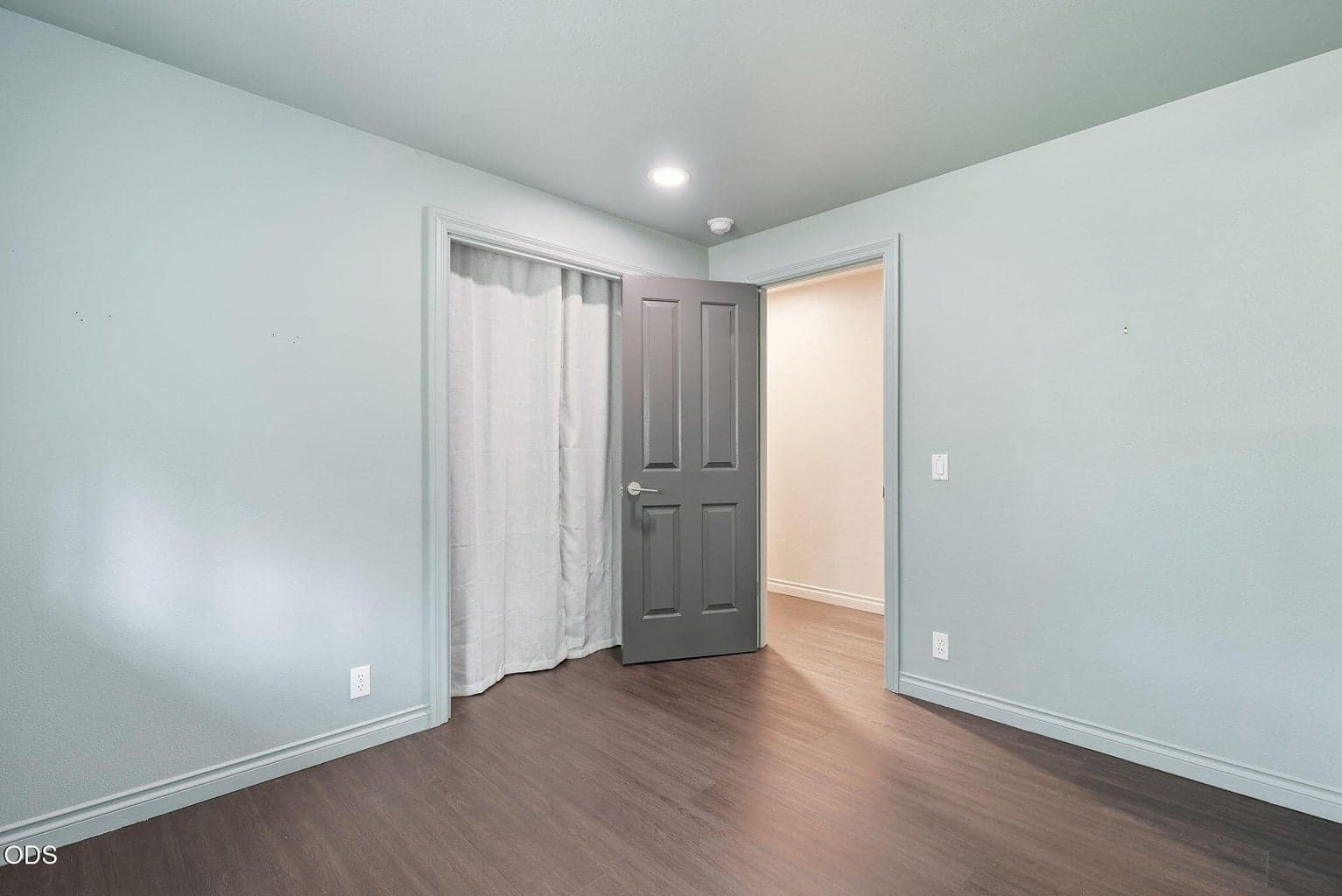 Photo of 3037 NE Purcell Boulevard 14 of 32