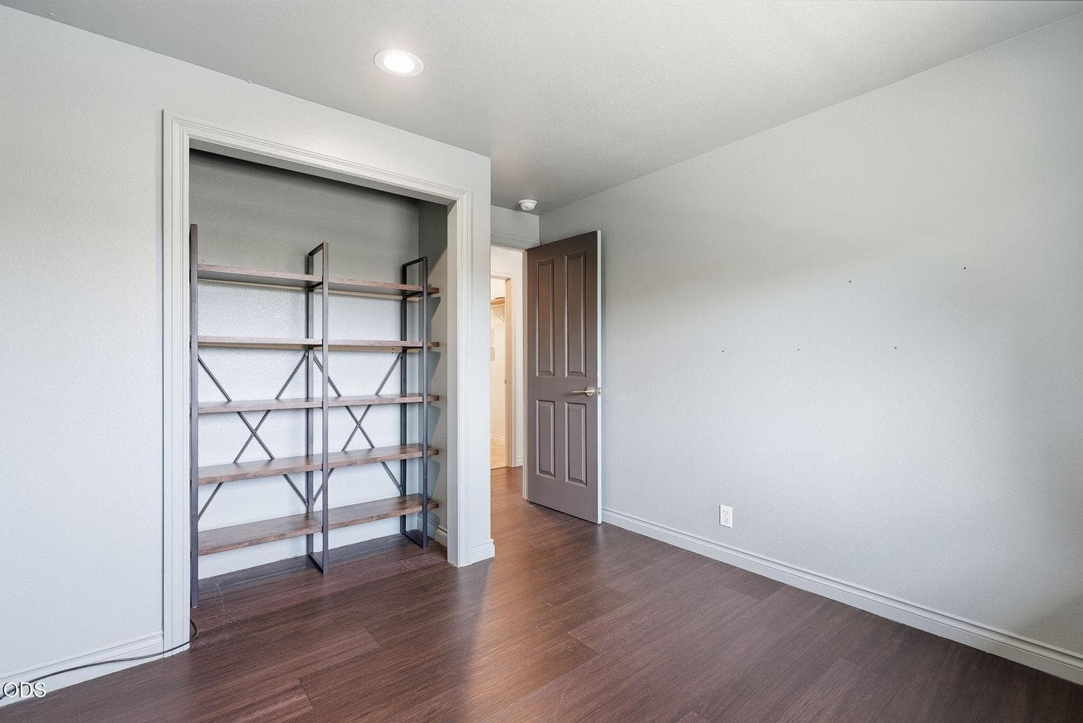 Photo of 3037 NE Purcell Boulevard 16 of 32