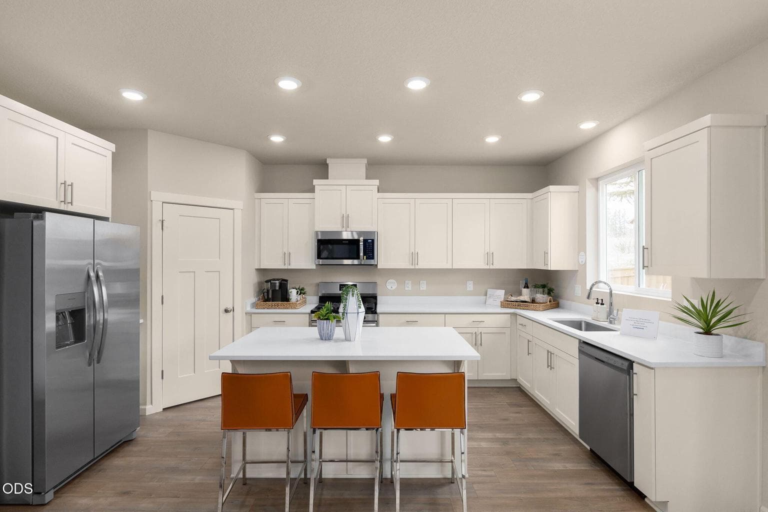 Photo of 63130 NE Henningsen Pl 18 of 25