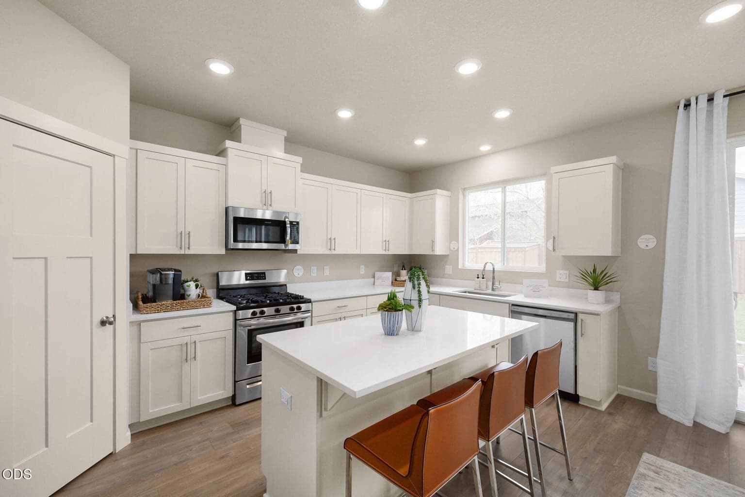 Photo of 63106 NE Henningsen Pl 23 of 25