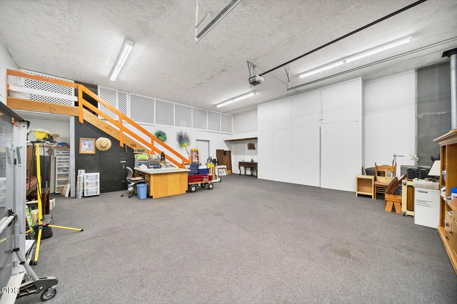Photo of 200 SE Crestview Lane 26 of 46