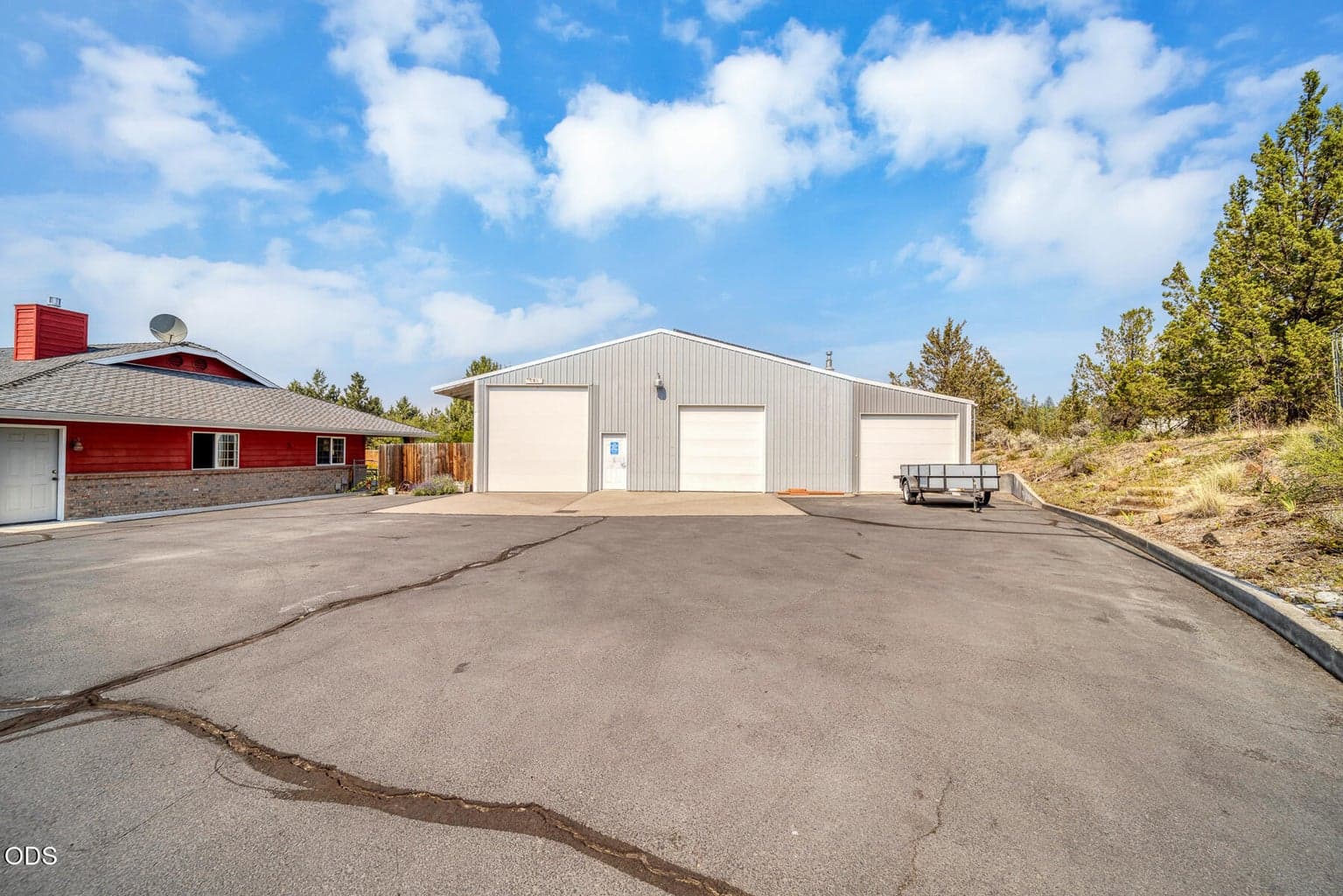 Photo of 200 SE Crestview Lane 36 of 46
