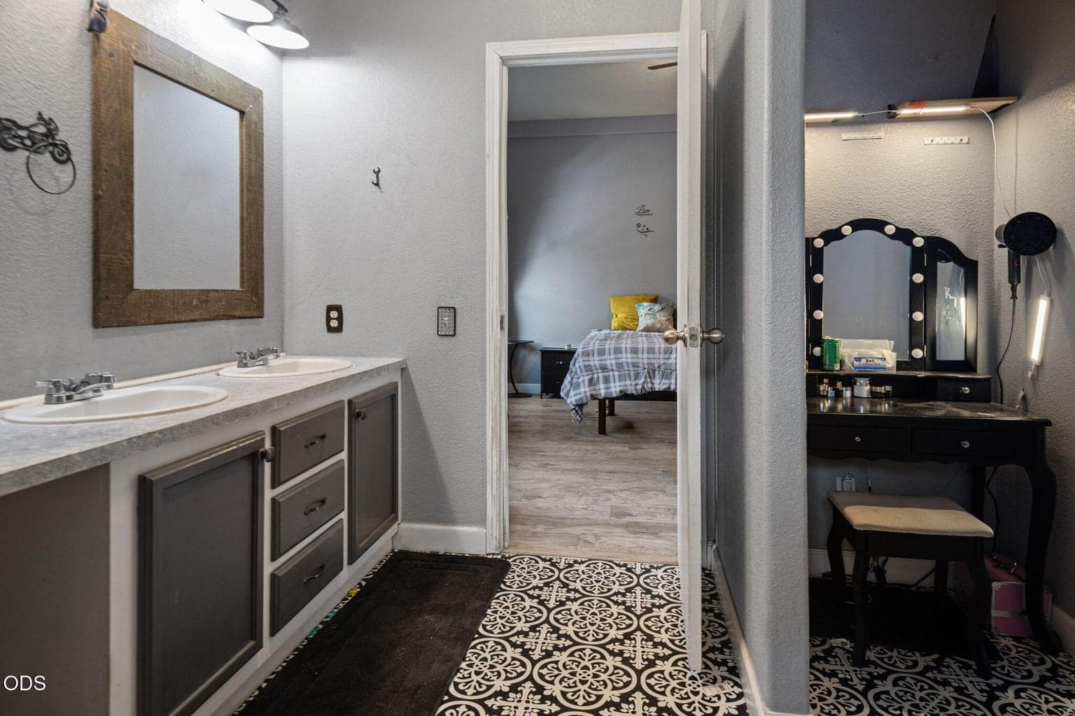 Photo of 52618 Rainbow Drive 10 of 34