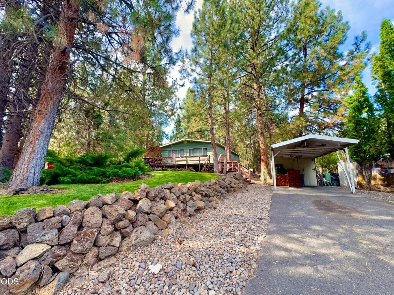 Driveway & Carport