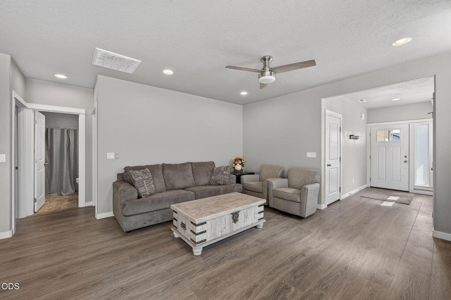 Photo of 1549 NW Upas Place 13 of 28