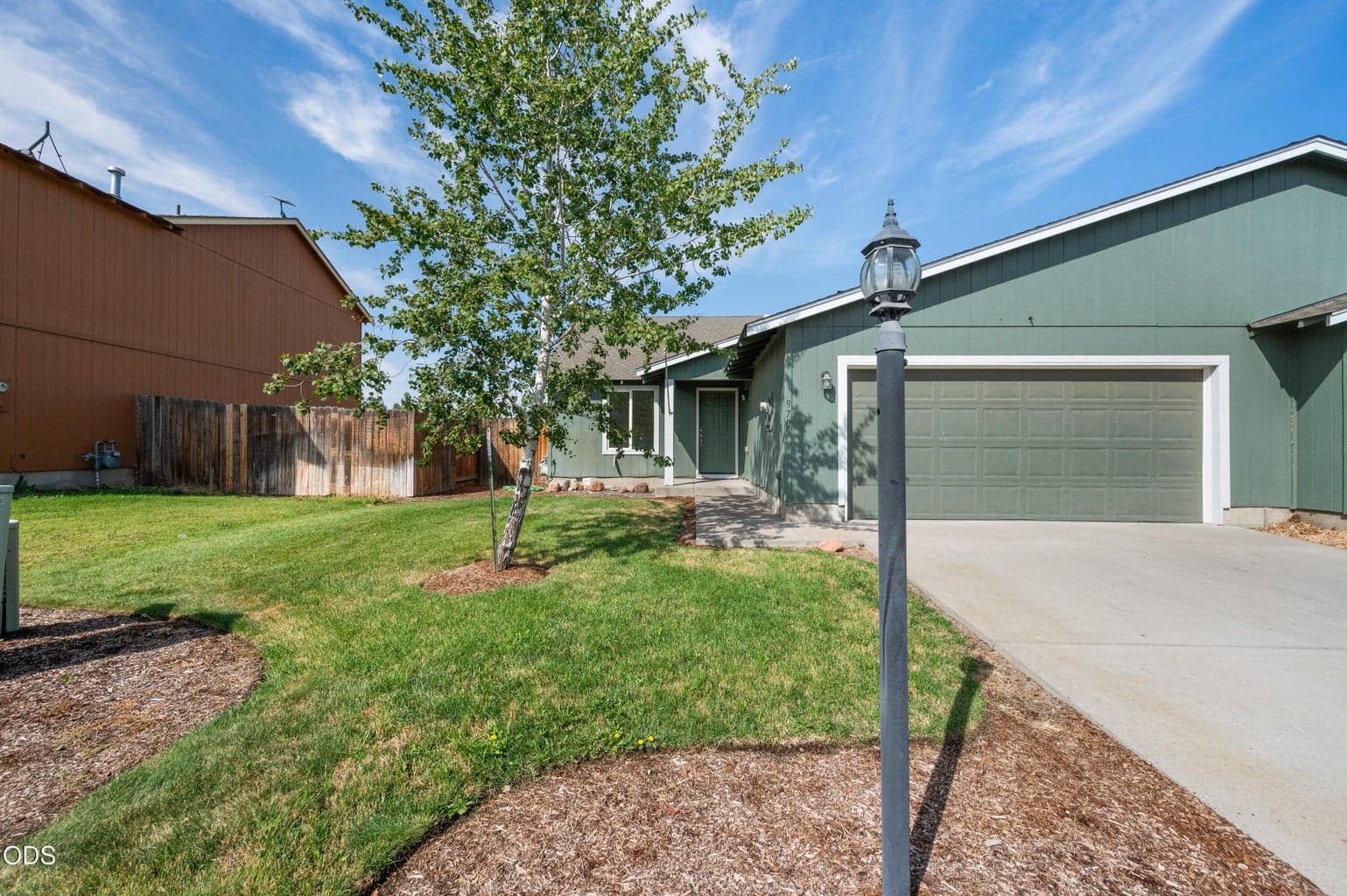 Photo of 970 SE Kierra Place 2 of 30
