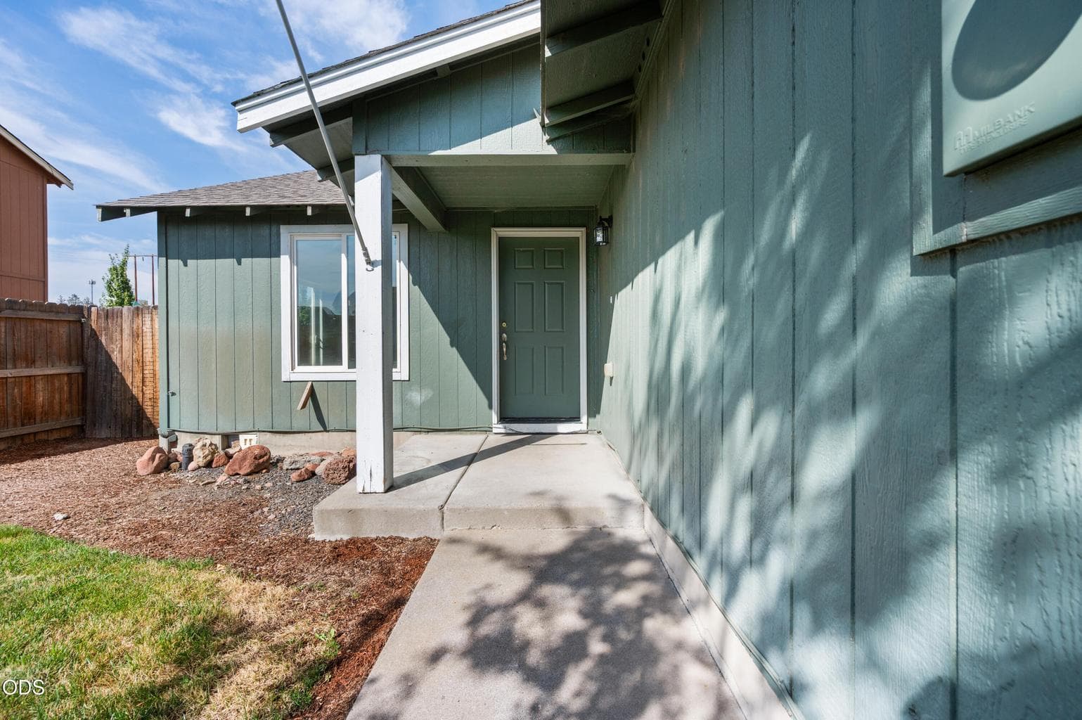 Photo of 970 SE Kierra Place 3 of 30