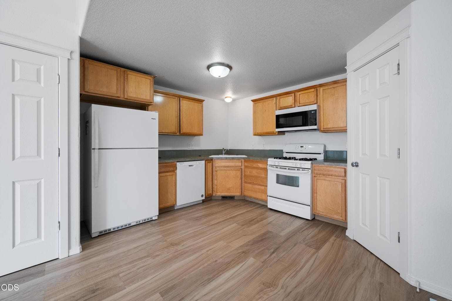 Photo of 970 SE Kierra Place 10 of 30