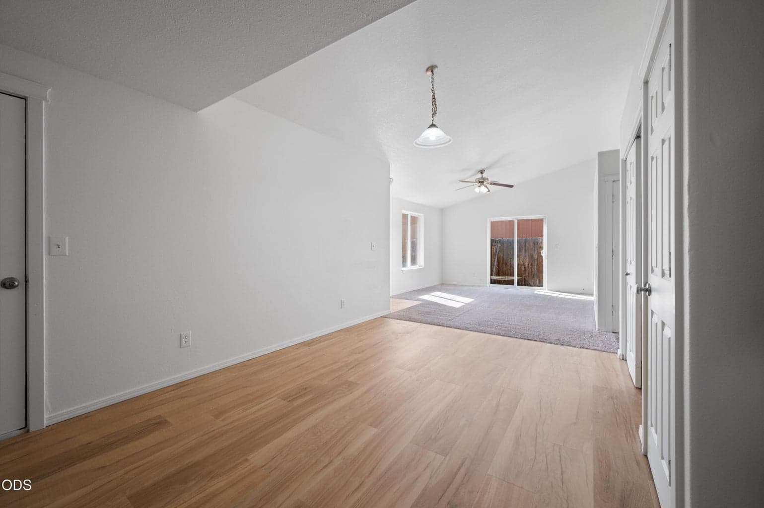 Photo of 970 SE Kierra Place 15 of 30