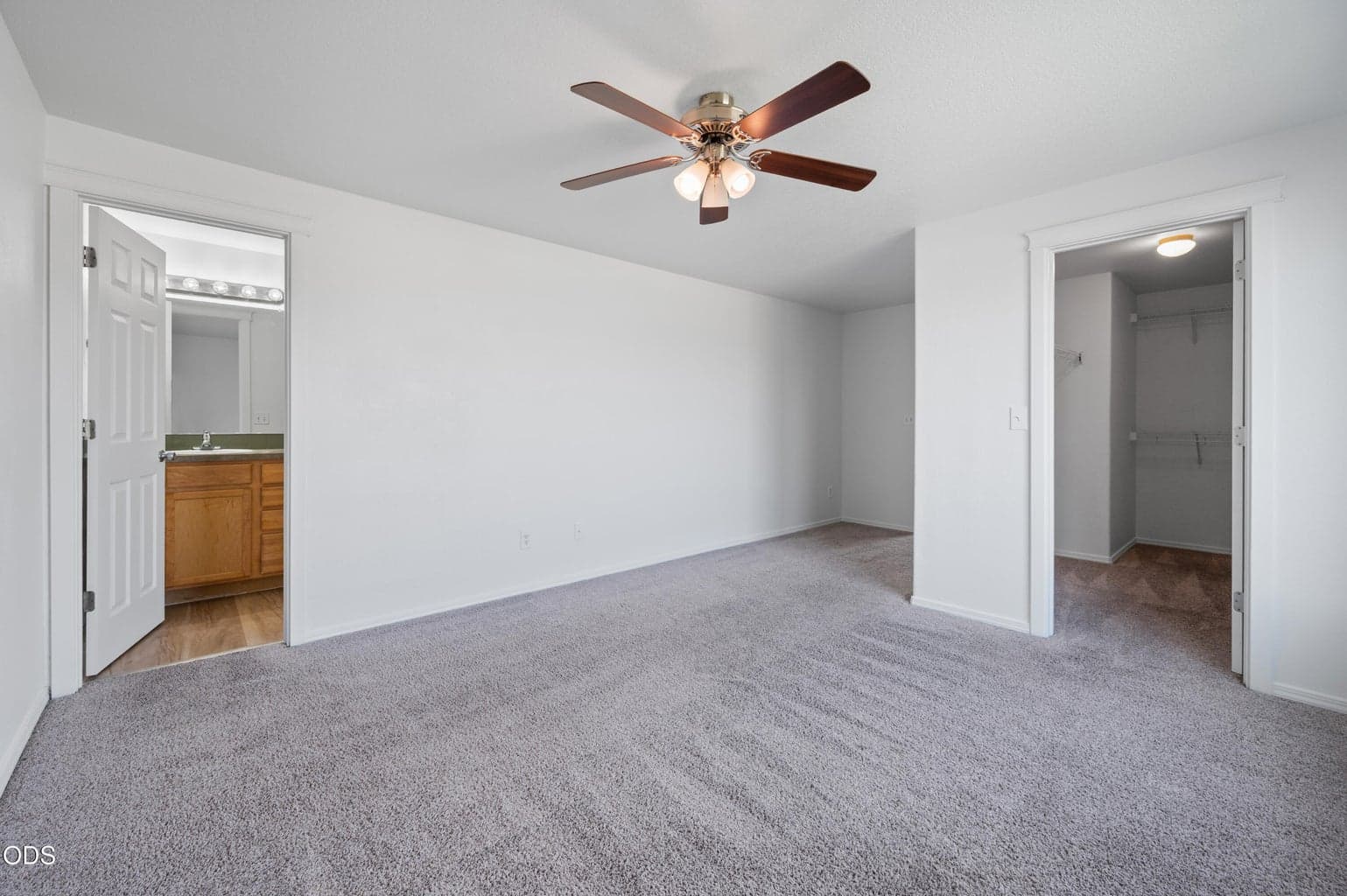 Photo of 970 SE Kierra Place 21 of 30