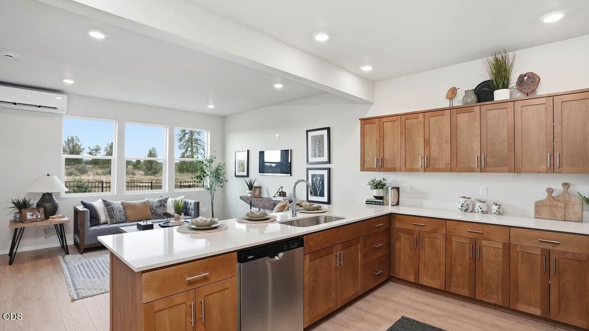 Photo of 21307 SE Wilderness Way 8 of 24