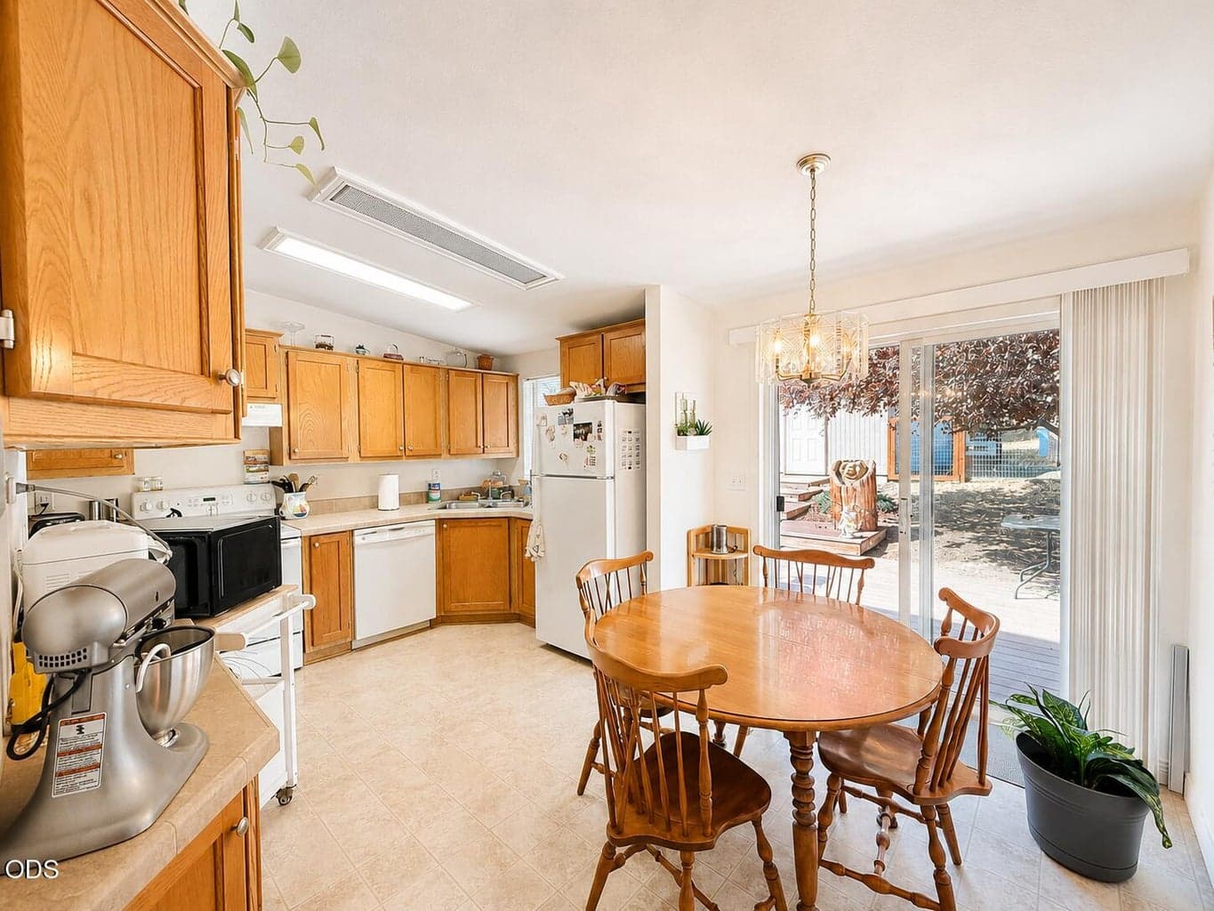 Photo of 11263 NW Irvine Avenue 6 of 15