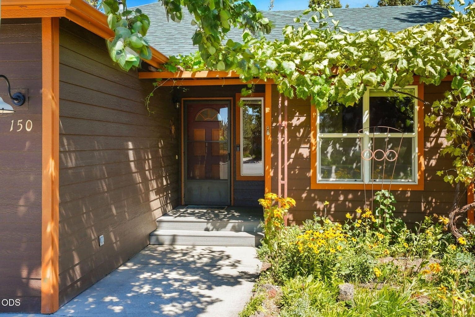 Photo of 150 SE Windance Court 6 of 53