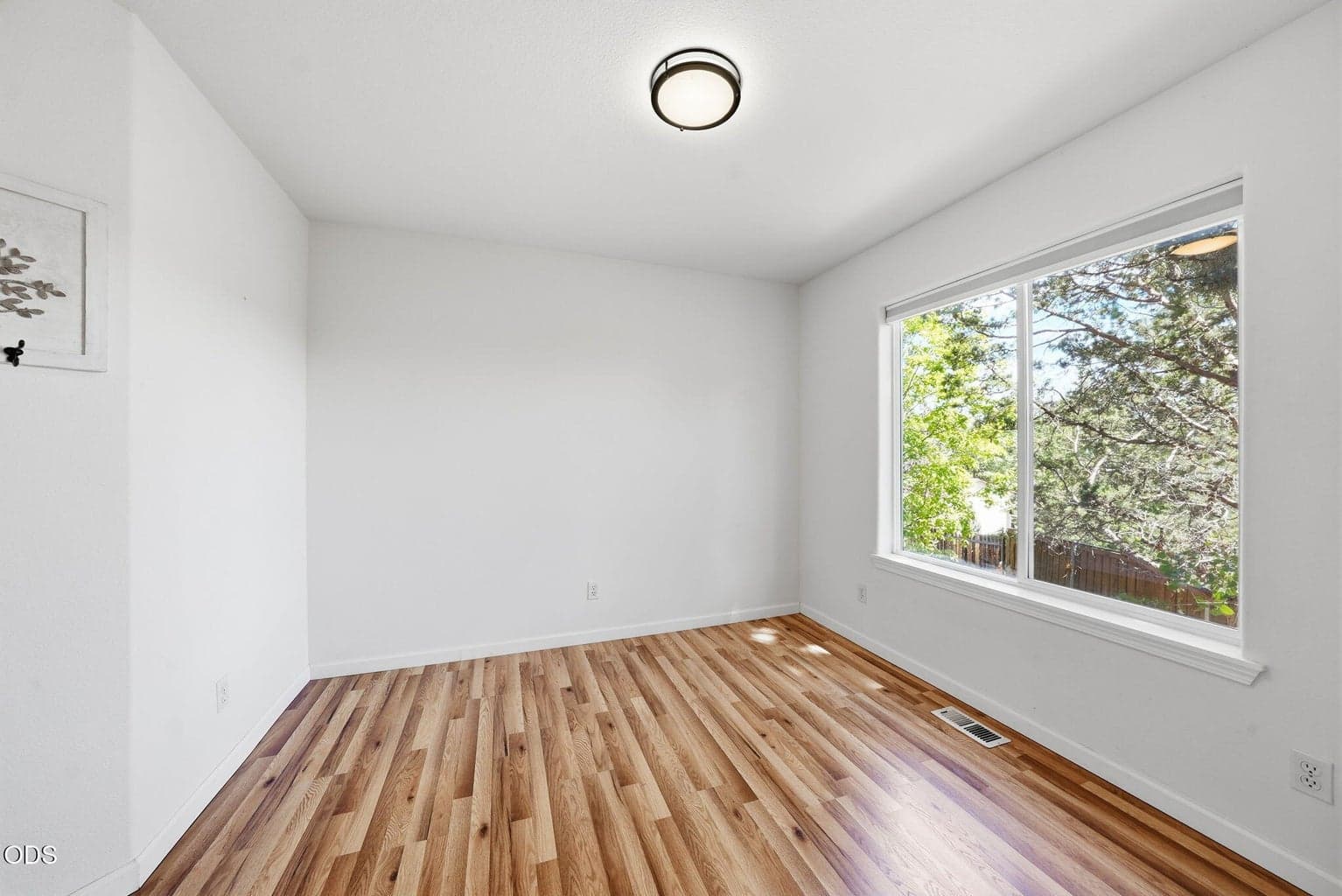 Photo of 150 SE Windance Court 13 of 53