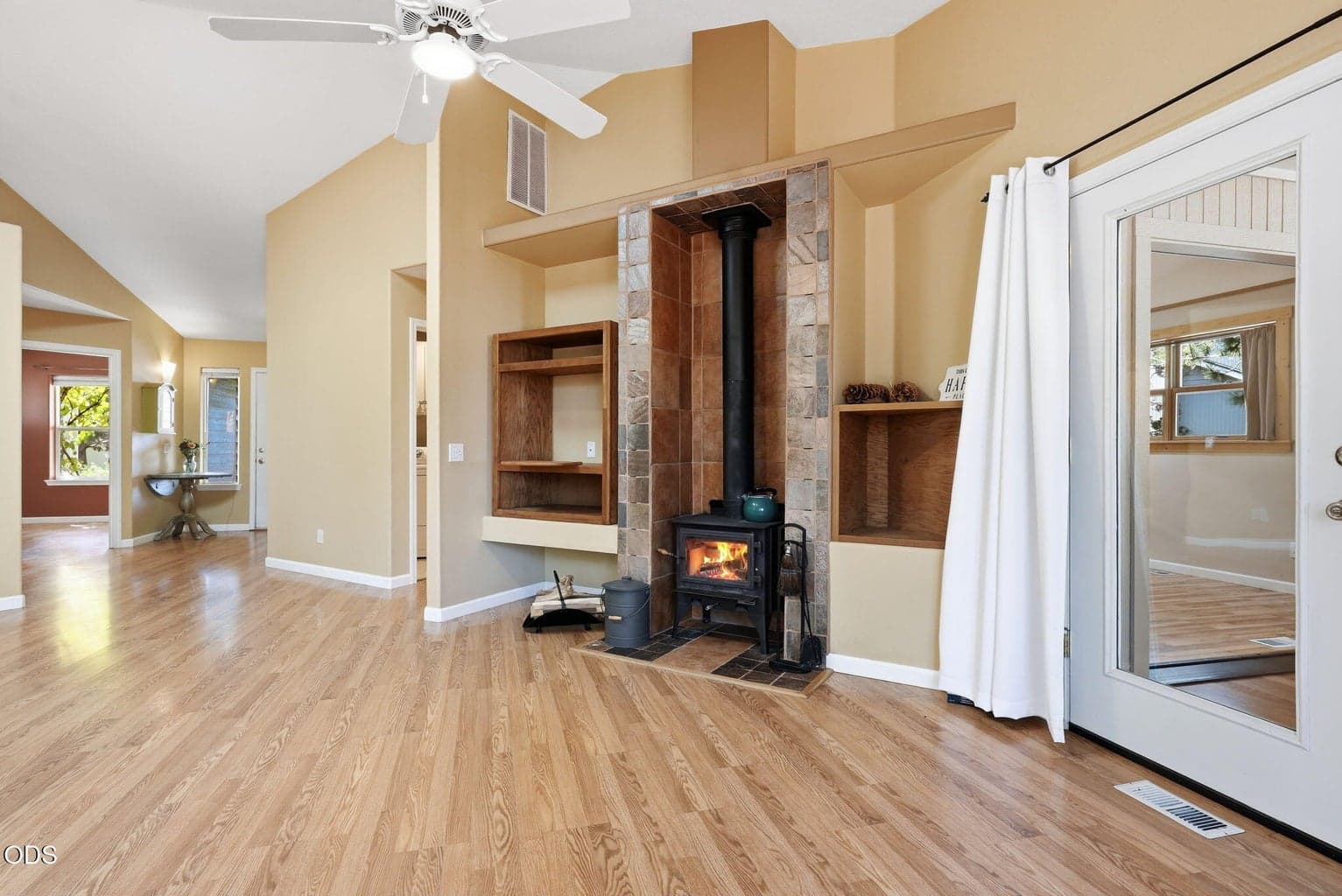 Photo of 150 SE Windance Court 14 of 53