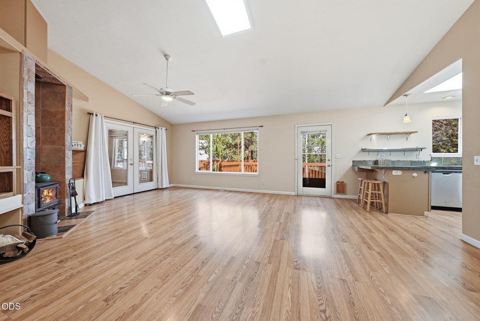 Photo of 150 SE Windance Court 18 of 53