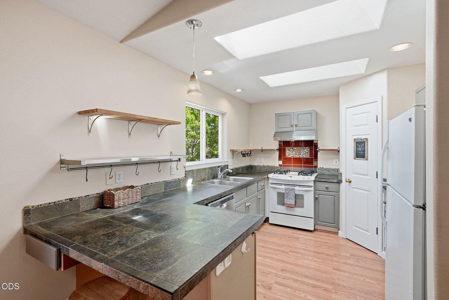 Photo of 150 SE Windance Court 21 of 53
