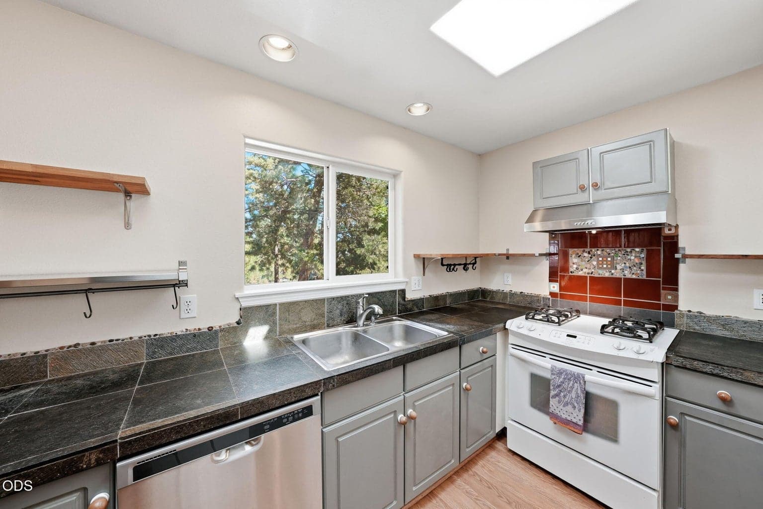 Photo of 150 SE Windance Court 22 of 53