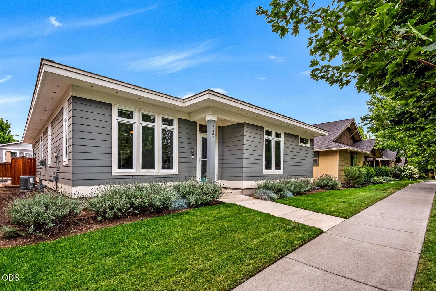 Photo of 2801 NE Great Horned Place 2 of 28