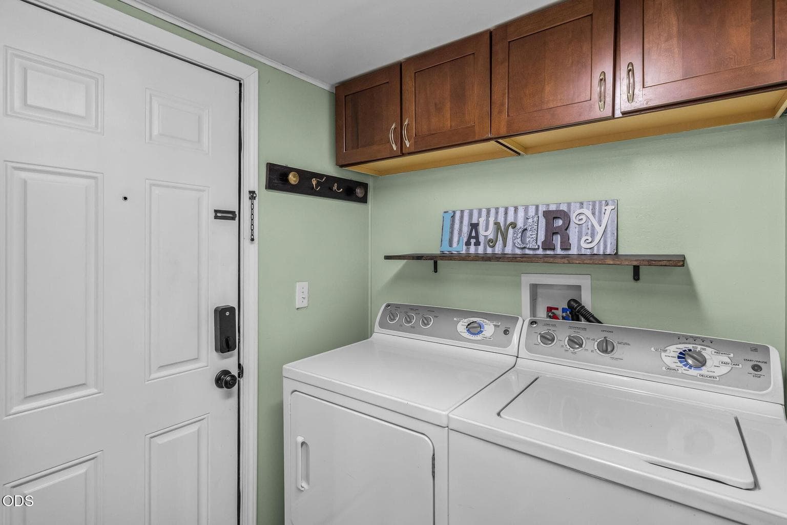 Photo of 1712 NW Elm Court 22 of 31