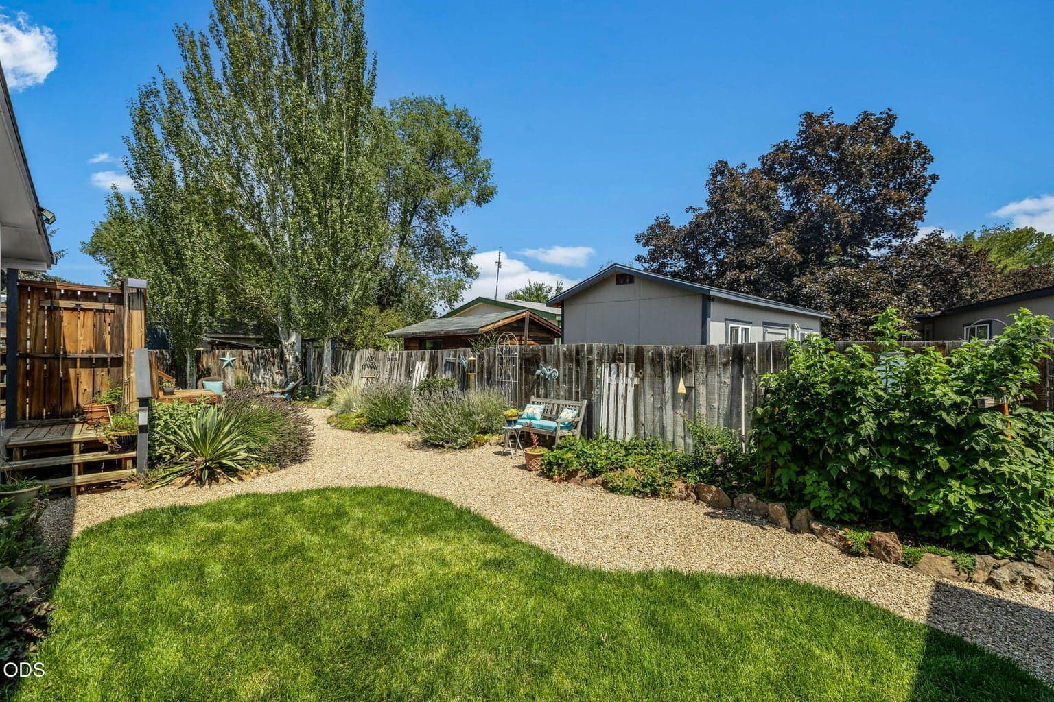 Photo of 1712 NW Elm Court 23 of 31