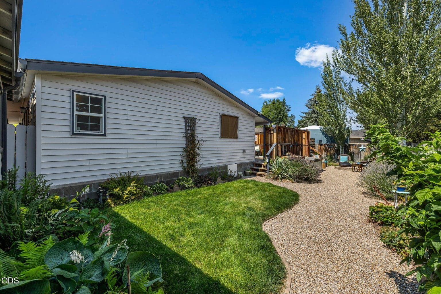 Photo of 1712 NW Elm Court 25 of 31