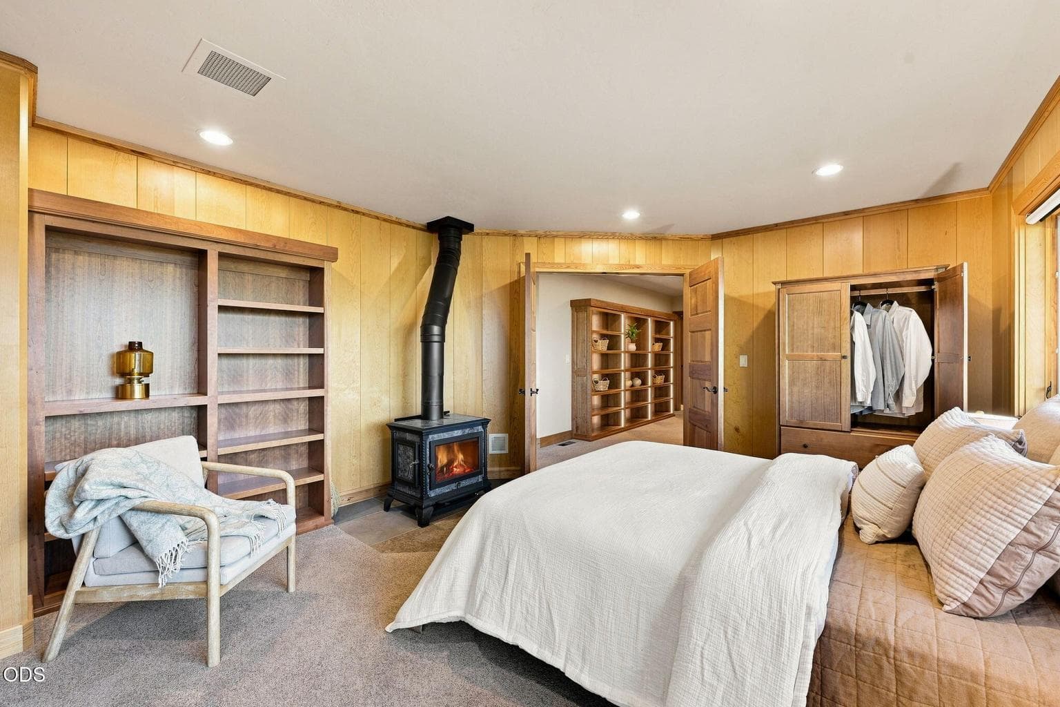 Photo of 8843 SW Pokegama Drive 54 of 91