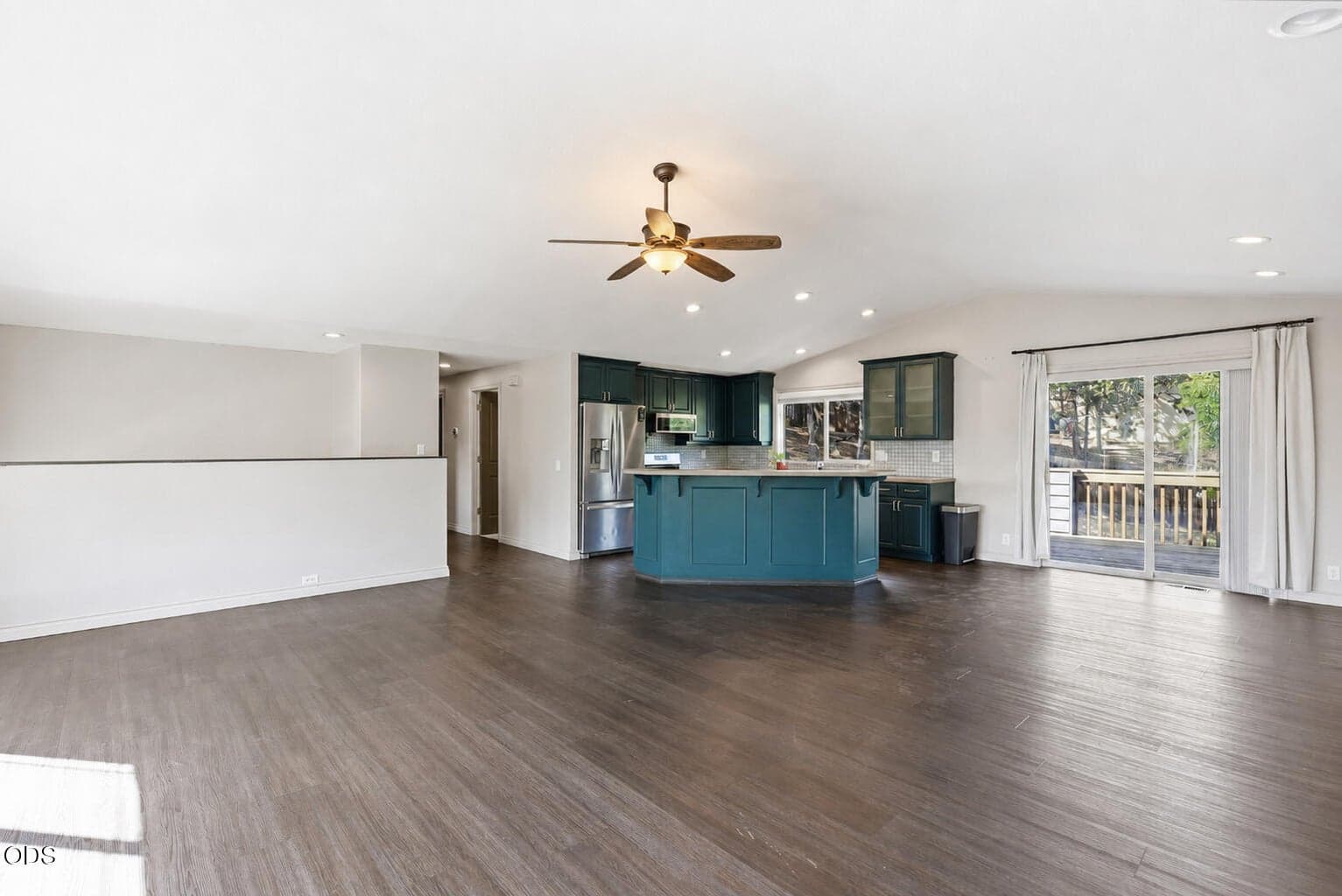 Photo of 3037 NE Purcell Boulevard 10 of 32