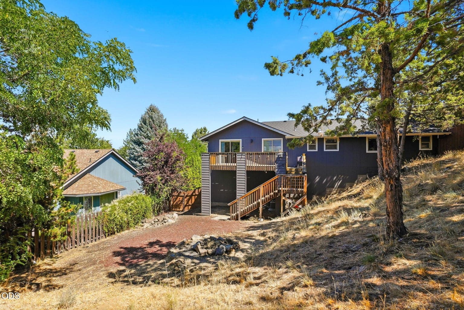 Photo of 3037 NE Purcell Boulevard 25 of 32