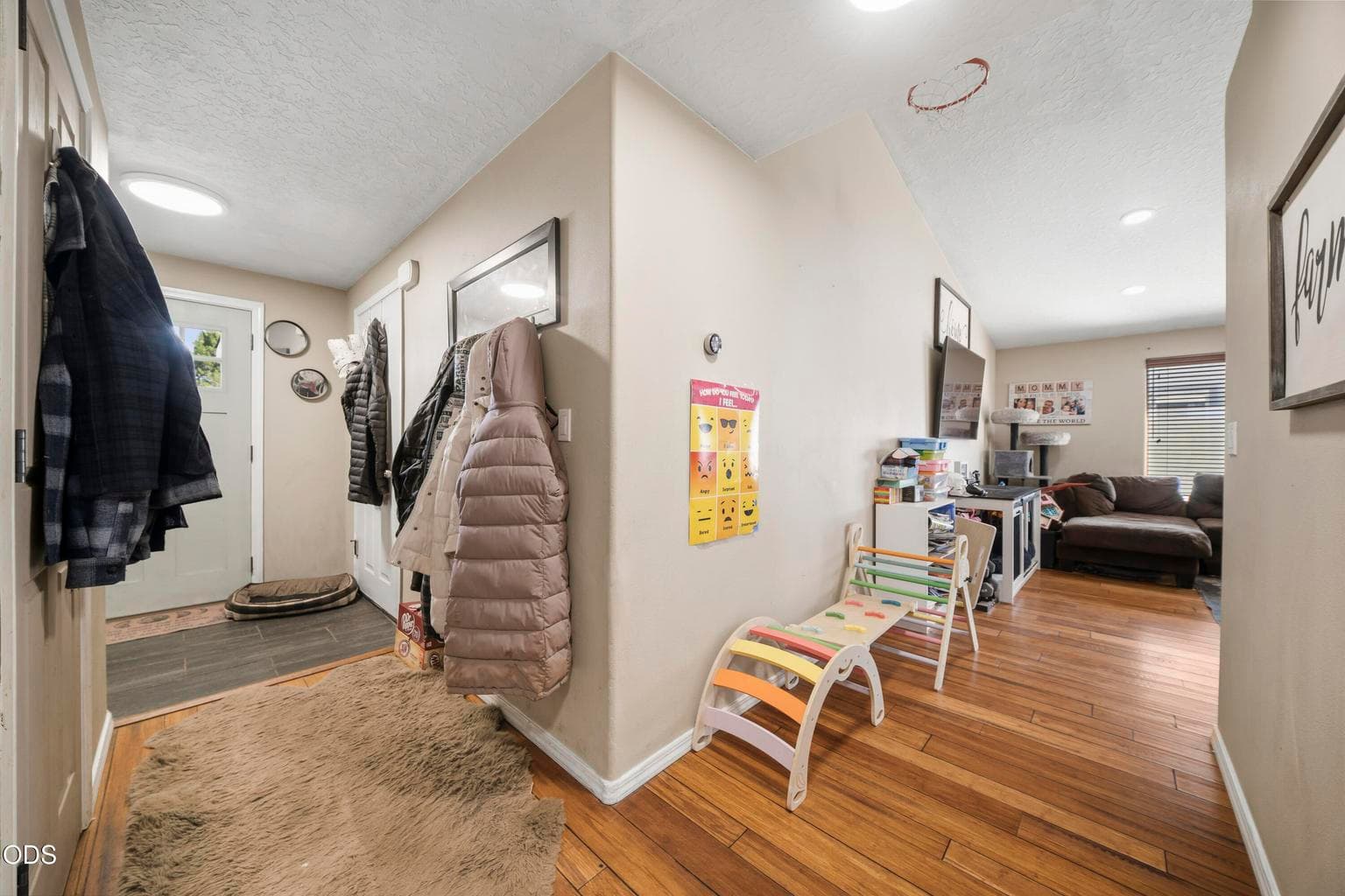 Photo of 16423 Riley Drive 9 of 24