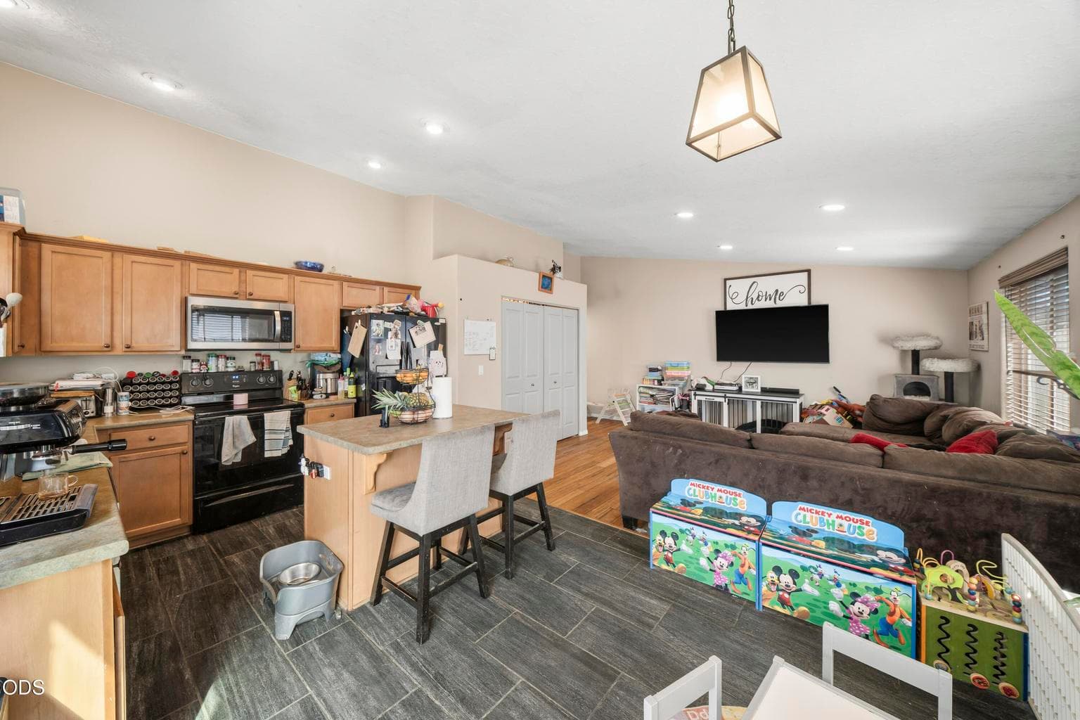 Photo of 16423 Riley Drive 14 of 24