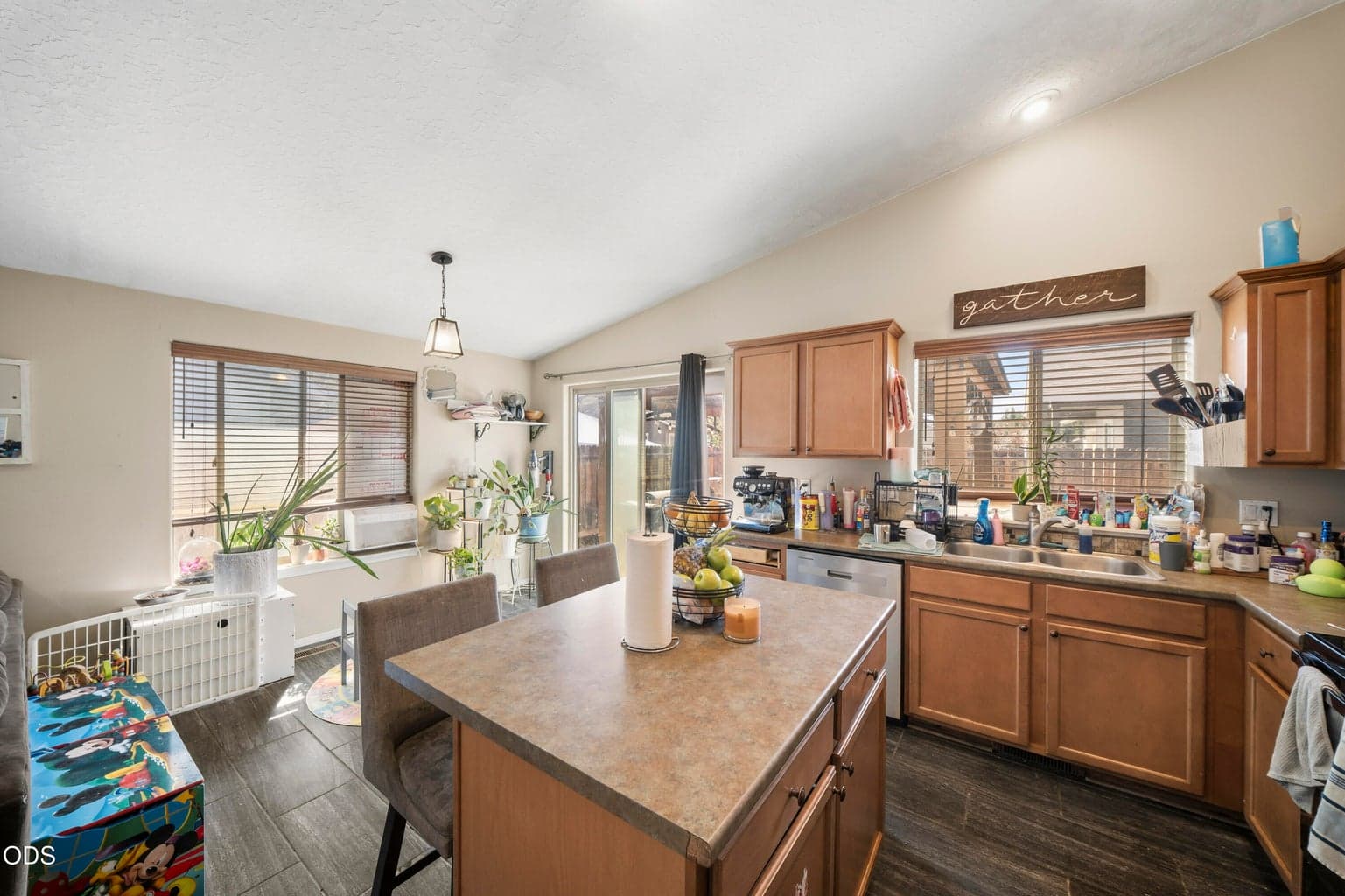Photo of 16423 Riley Drive 16 of 24