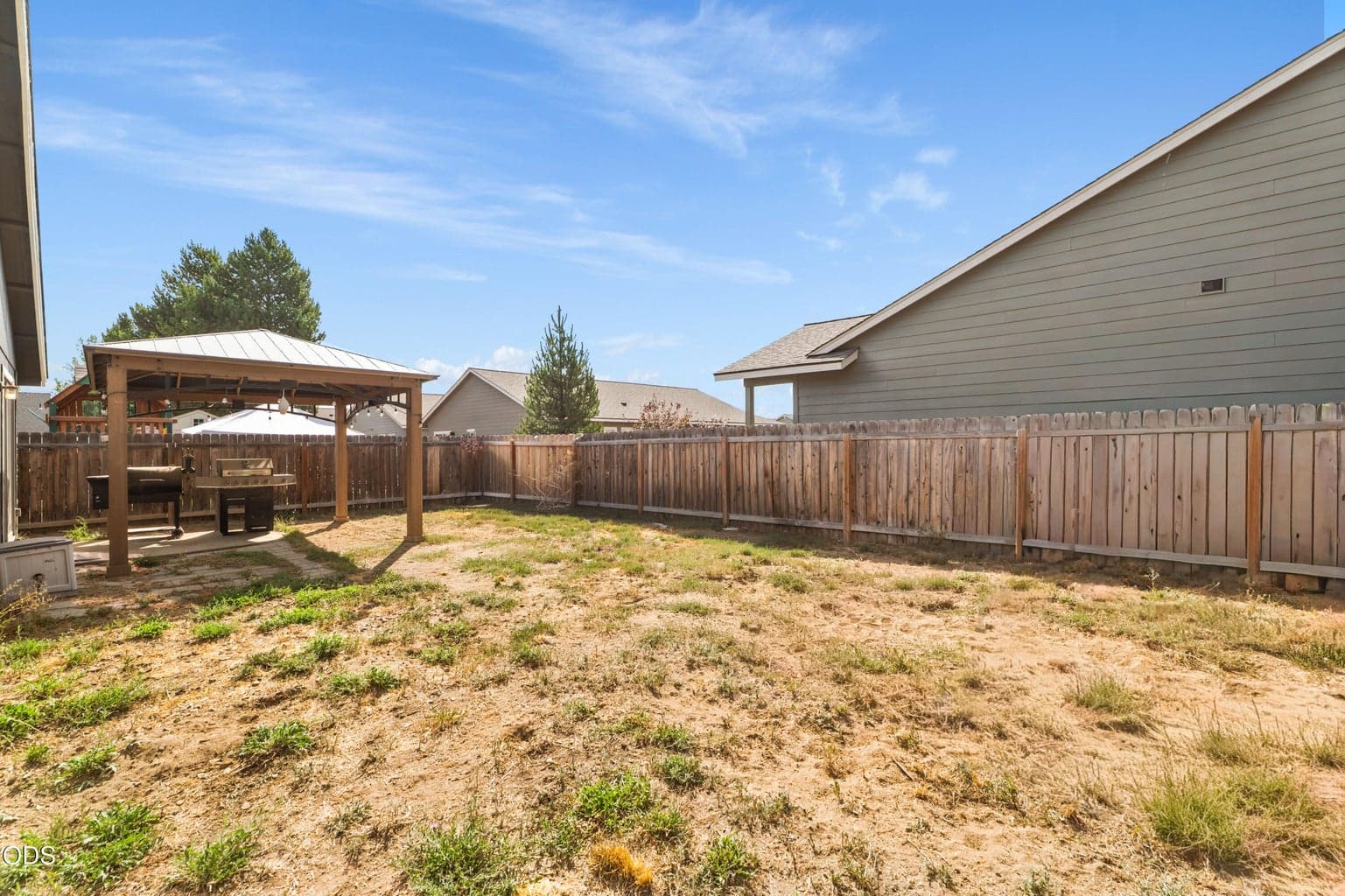 Photo of 16423 Riley Drive 5 of 24