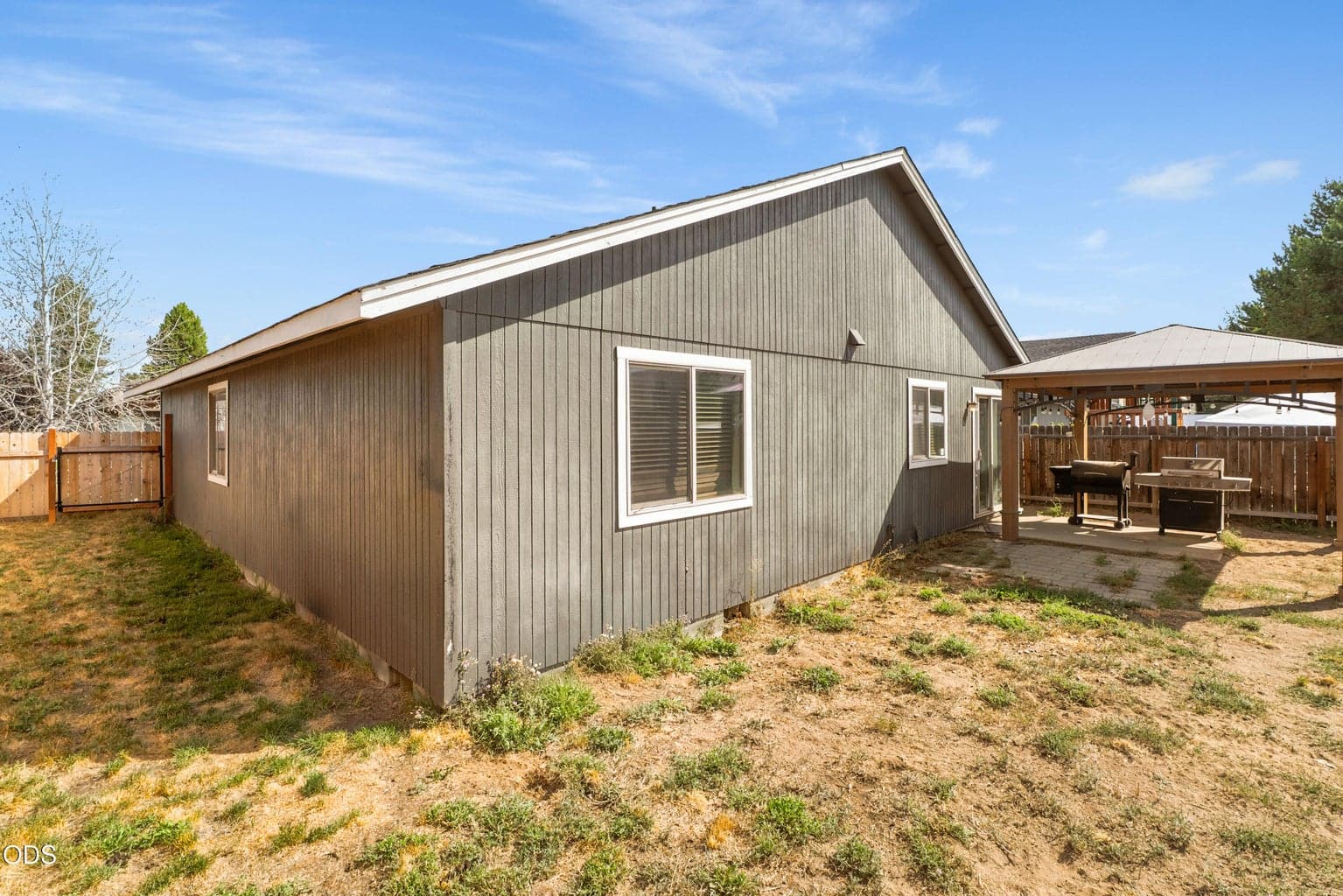 Photo of 16423 Riley Drive 3 of 24