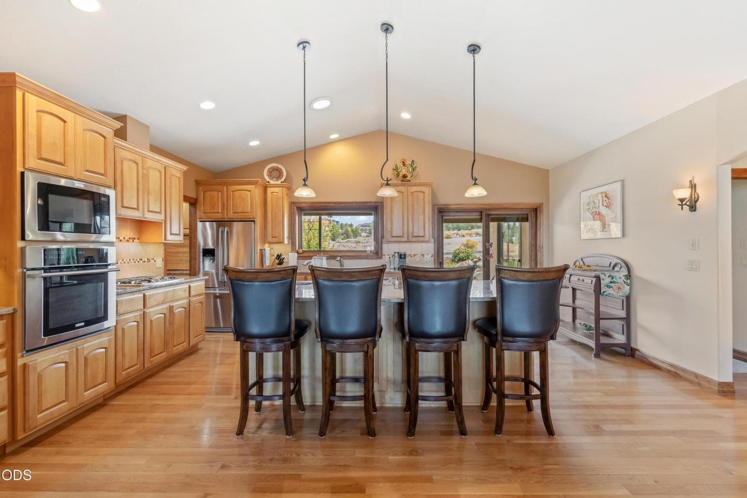 Photo of 373 SE Manzanita Drive 9 of 46