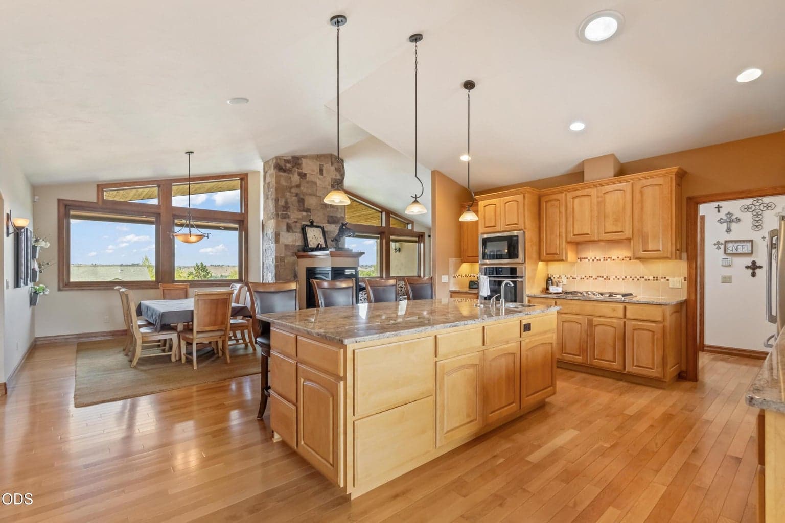 Photo of 373 SE Manzanita Drive 11 of 46