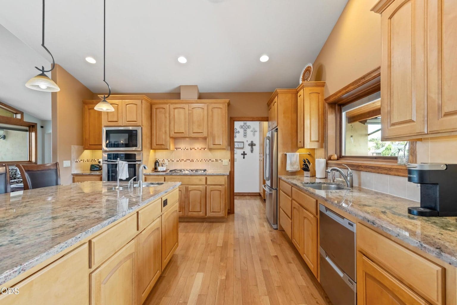 Photo of 373 SE Manzanita Drive 12 of 46