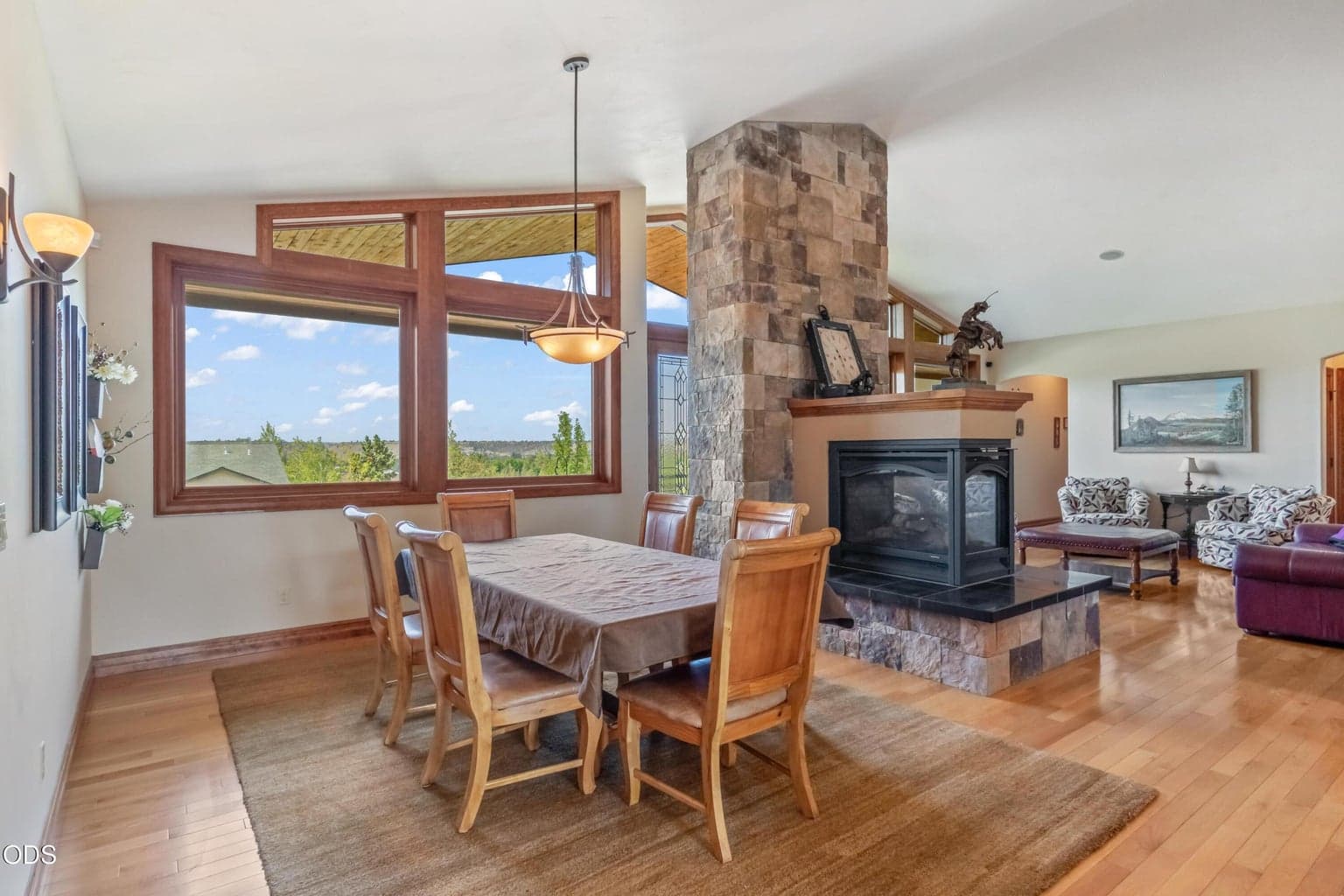 Photo of 373 SE Manzanita Drive 15 of 46