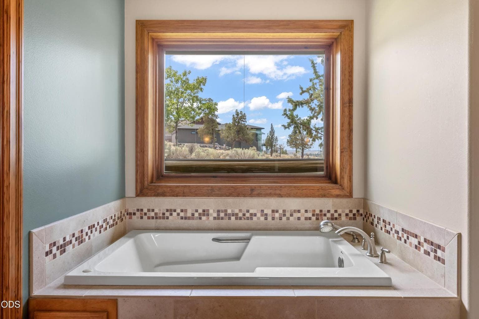 Photo of 373 SE Manzanita Drive 20 of 46