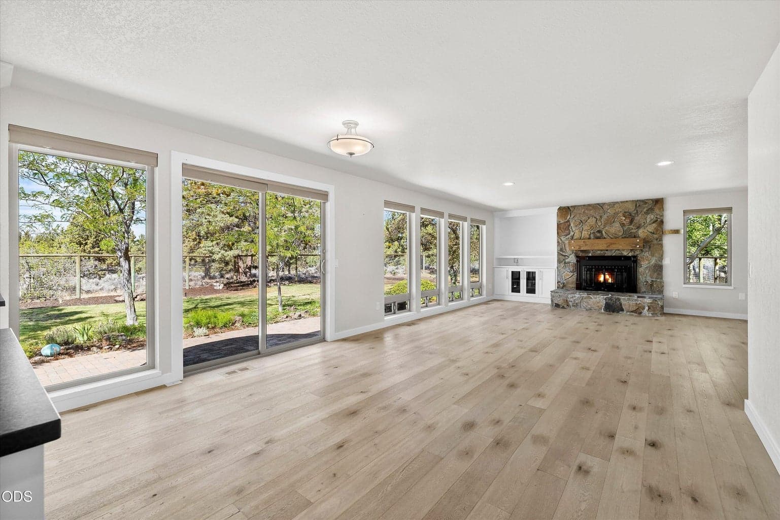 EInside you will find engineered hardwood flooring and tile in the bathrooms.