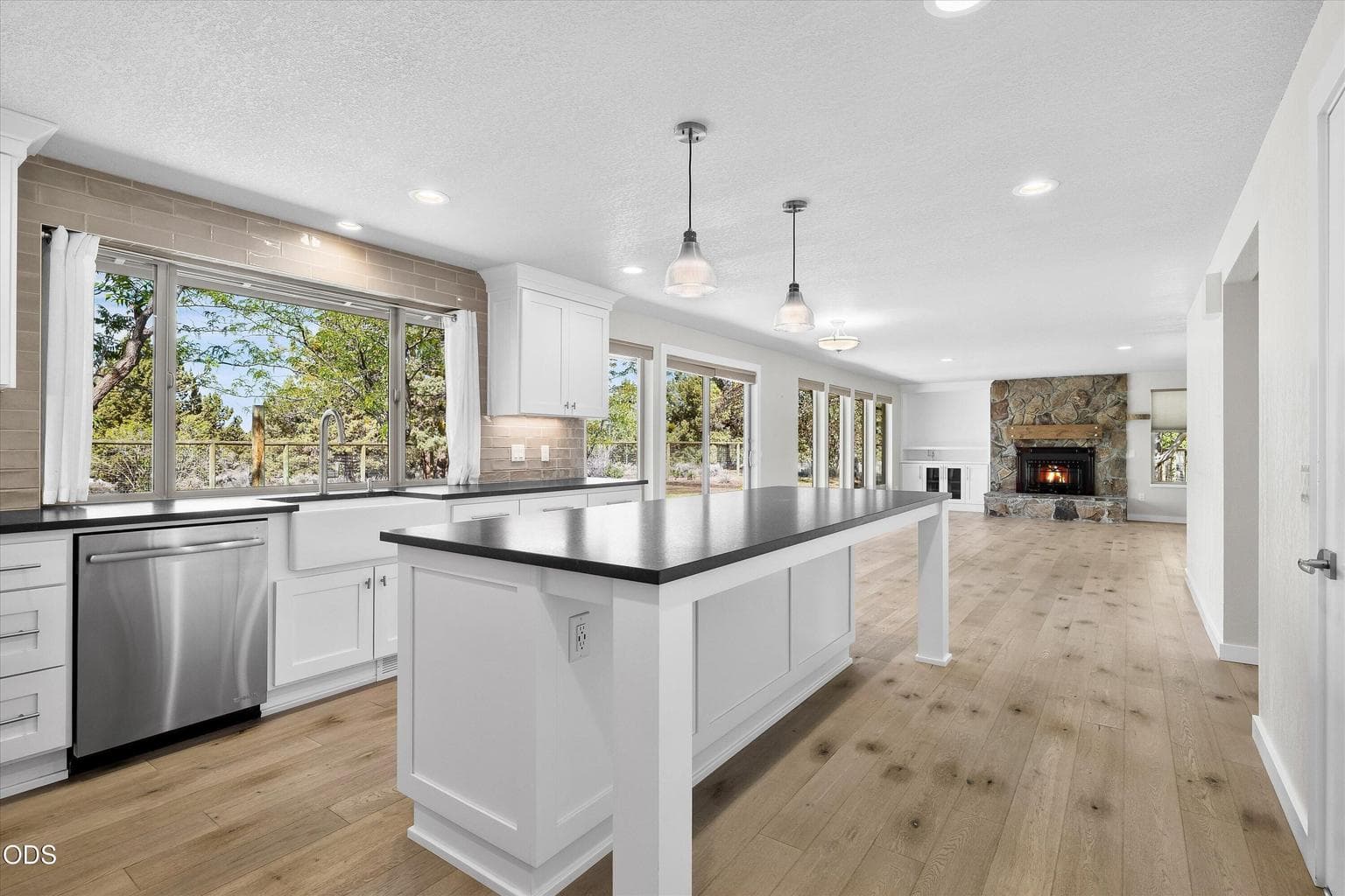 Photo of 62846 Montara Drive 16 of 59