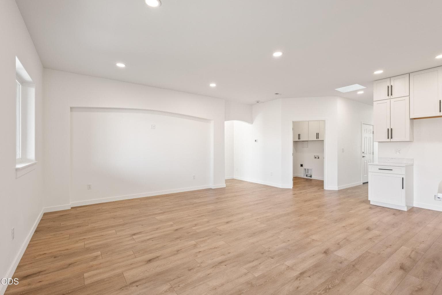 Photo of 137 SE 16th Street 13 of 38