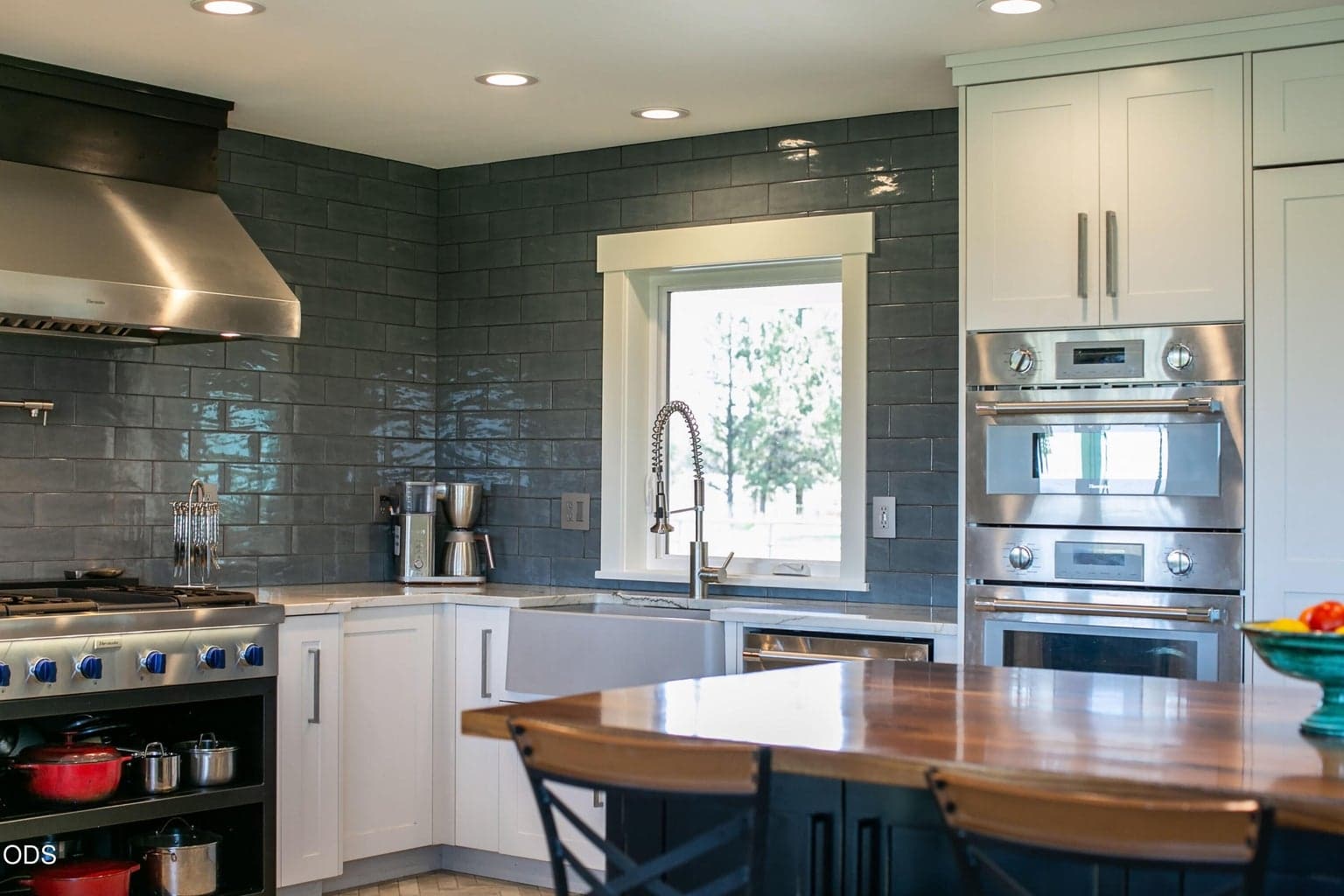 Photo of 6105 NW Kingwood Avenue 33 of 94