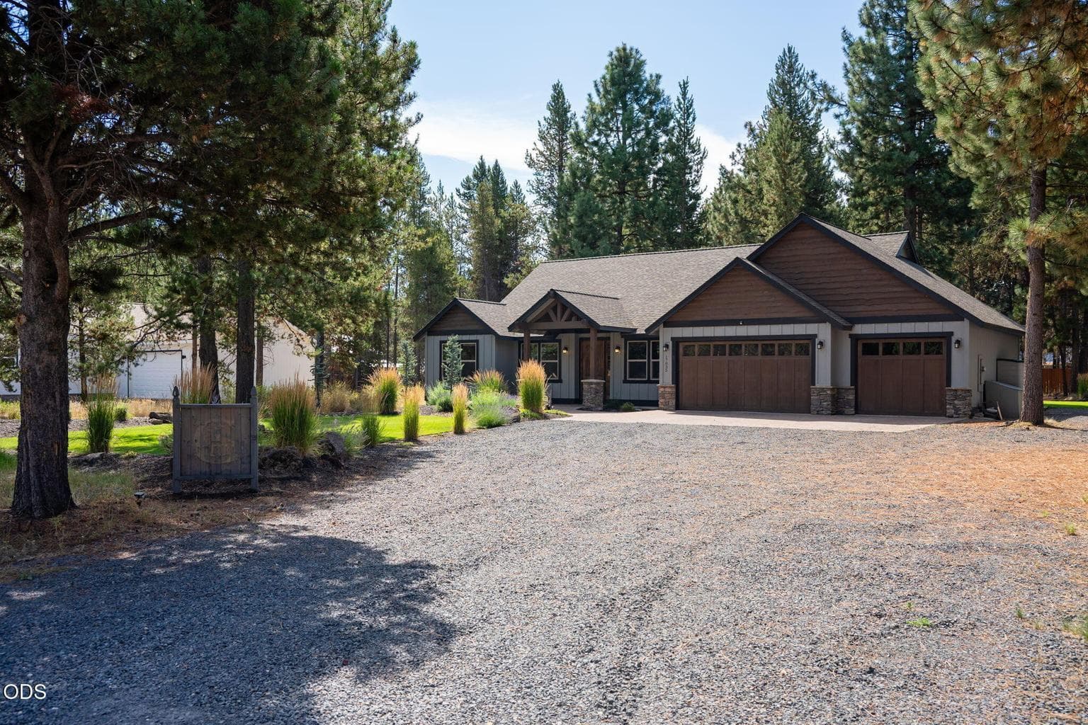 Photo of 17035 Glendale Road 2 of 47