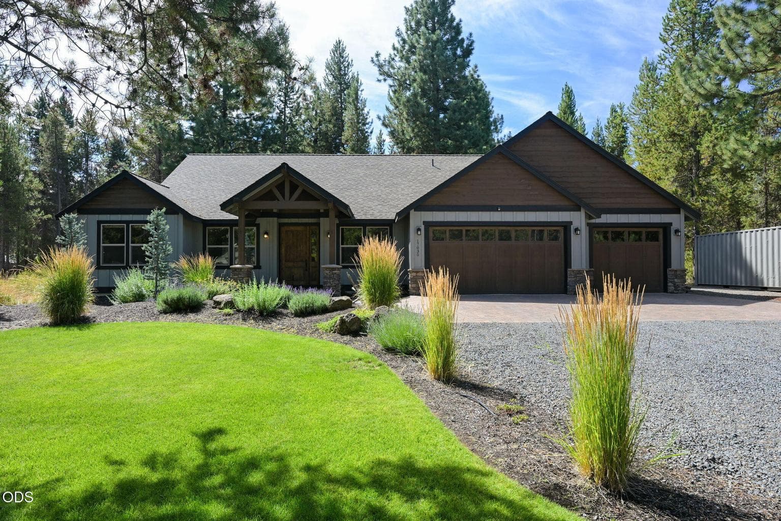 Photo of 17035 Glendale Road 1 of 47