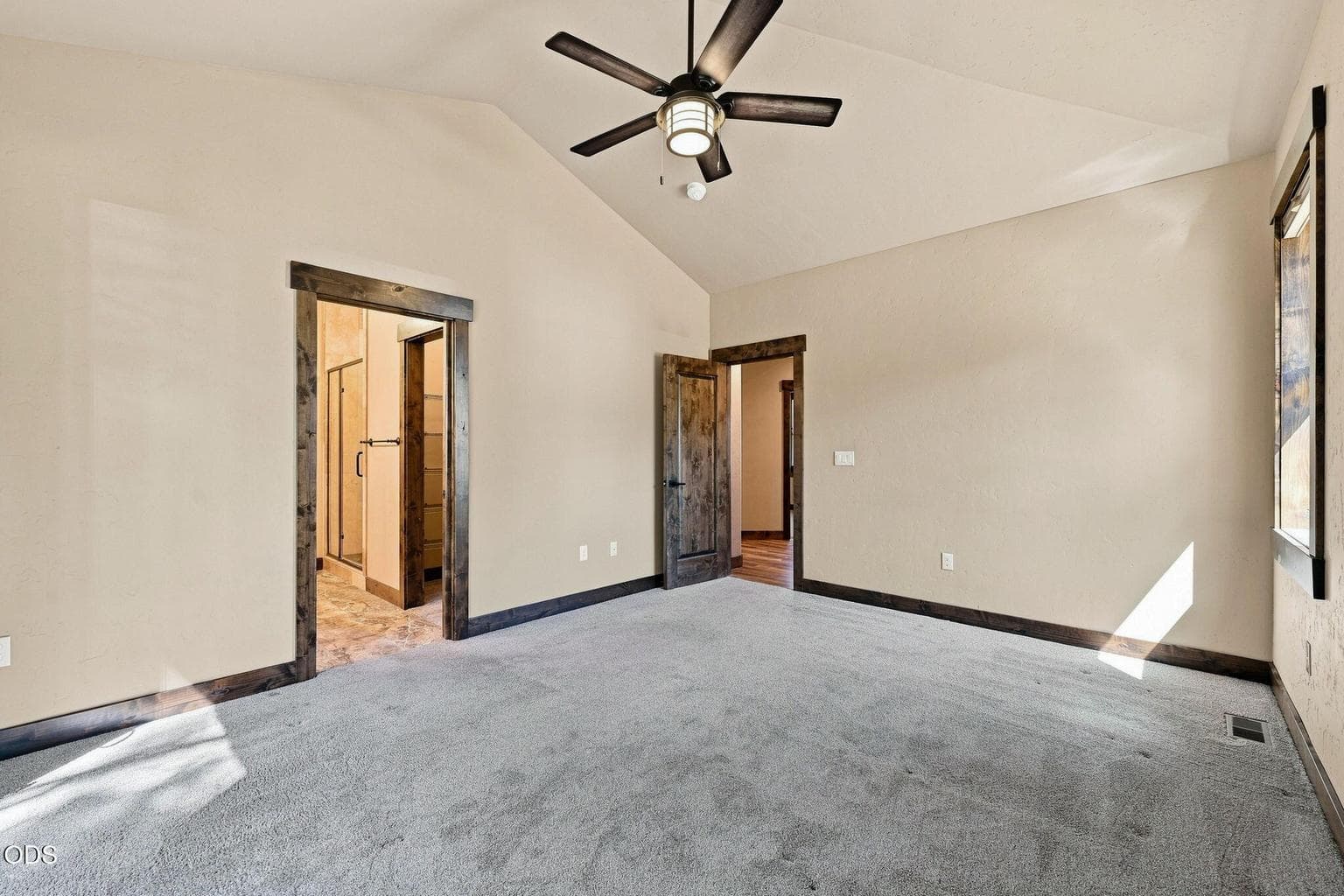 Photo of 17035 Glendale Road 23 of 47