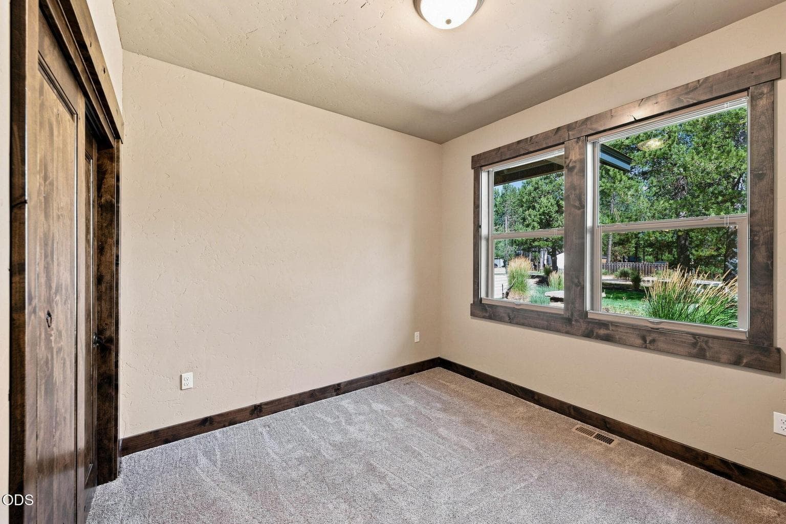 Photo of 17035 Glendale Road 17 of 47