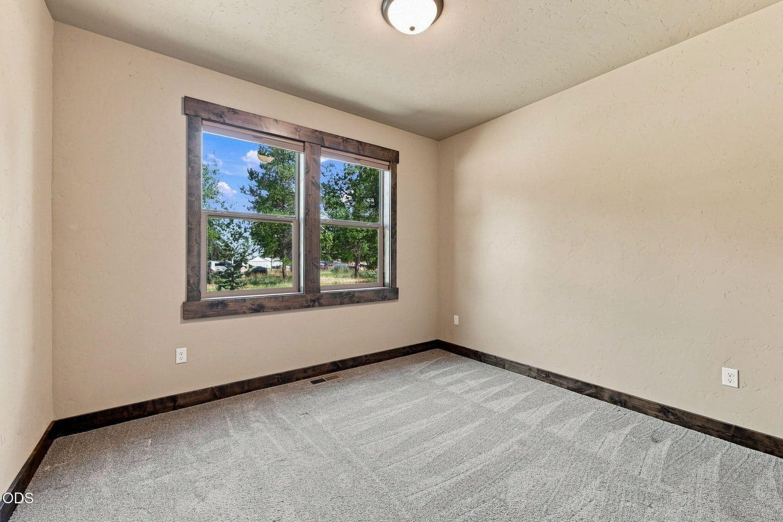 Photo of 17035 Glendale Road 21 of 47