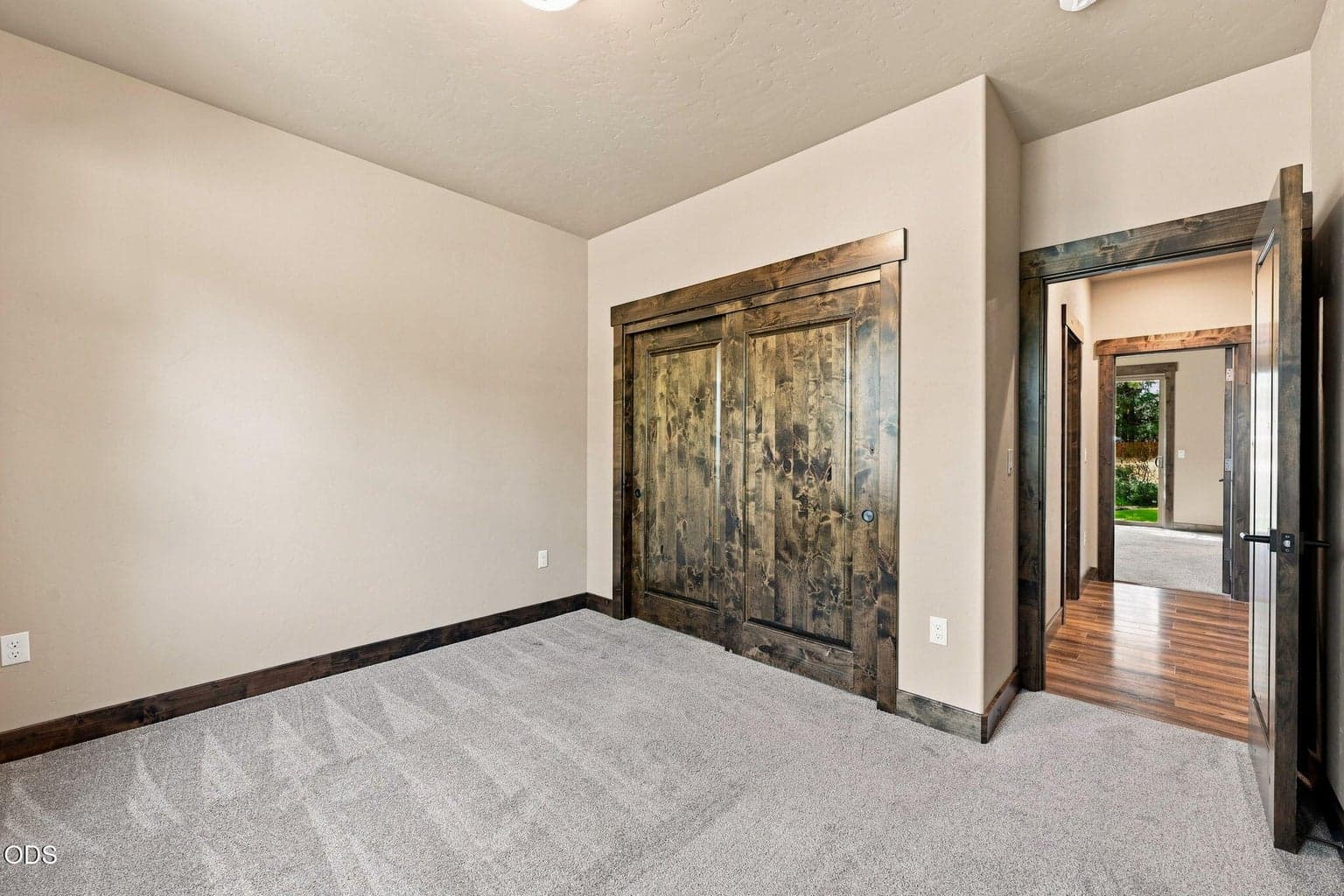 Photo of 17035 Glendale Road 22 of 47